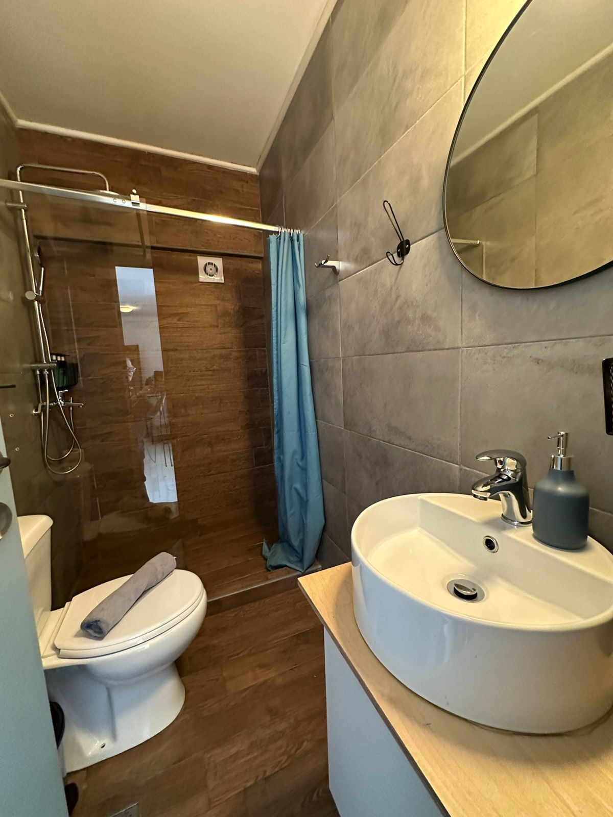 Zeus | Bright 1BR | Walk to Koukaki | 20' Acropolis 13