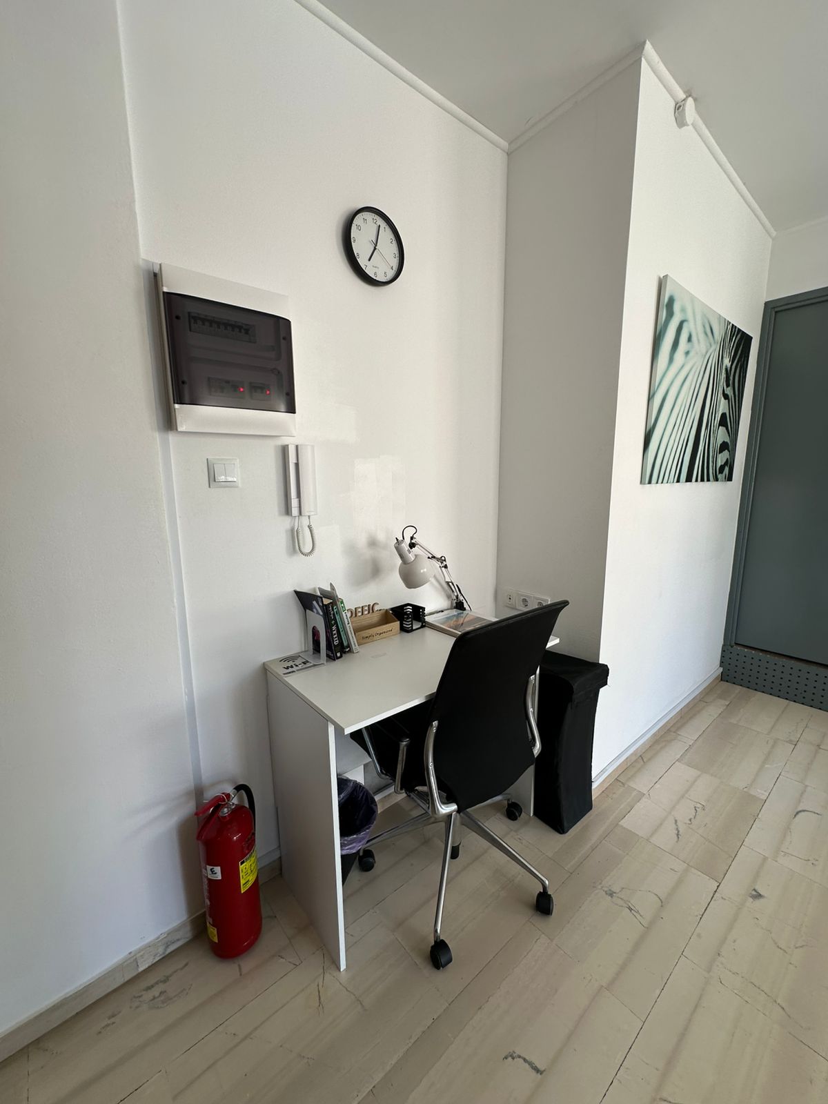 Zeus | Bright 1BR | Walk to Koukaki | 20' Acropolis 15